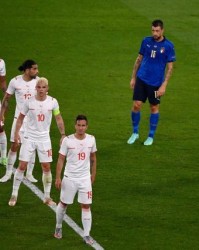 开云体育网站-施魏因斯泰格评球：防守漏洞百出 瑞士遭遇完败