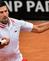 pulse-kaiyun.com-德约罗马站雨后惊险闯关 状态起伏大法网真悬了？